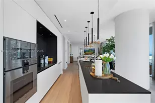 300 Biscayne Blvd, Miami, FL 33131 - Photo 6