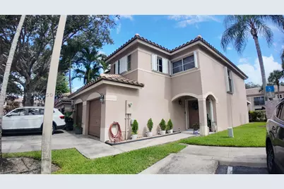 9715 NW 23rd, Pembroke Pines, FL 33024 - Photo 2