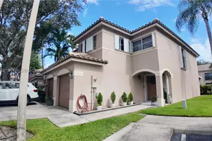 9715 NW 23rd, Pembroke Pines, FL 33024 - Photo 2