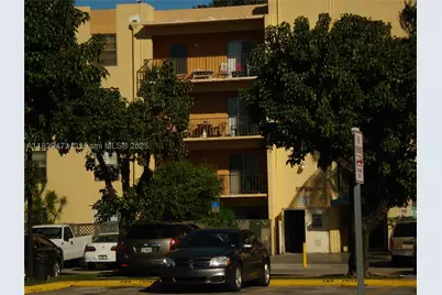 5755 W 20 #206, Hialeah, FL 33012 - Photo 22
