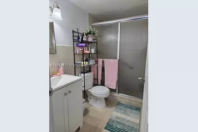 5755 W 20 #206, Hialeah, FL 33012 - Photo 14