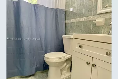 330 W 40th, Hialeah, FL 33012 - Photo 18