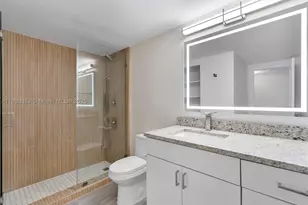 900 Bay, Miami Beach, FL 33141 - Photo 12