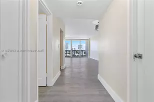 900 Bay, Miami Beach, FL 33141 - Photo 16