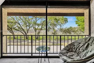 19200 NE 25th, Miami, FL 33180 - Photo 46