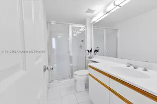 3500 Mystic Pointe, Aventura, FL 33180 - Photo 22