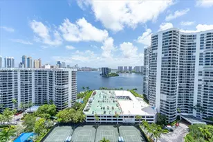 3500 Mystic Pointe, Aventura, FL 33180 - Photo 28