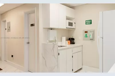 1911 Harrison #Combined Suites 2,3,7, Hollywood, FL 33020 - Photo 14