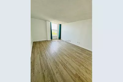 2020 NE 135th #807, North Miami, FL 33181 - Photo 8