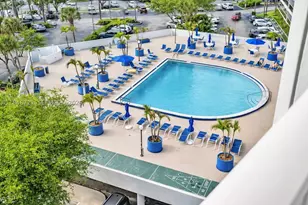 3701 N Country Club, Aventura, FL 33180 - Photo 10