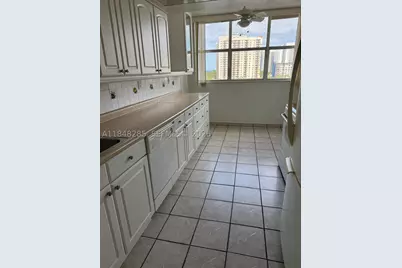 100 Golden Isles #706, Hallandale Beach, FL 33009 - Photo 4