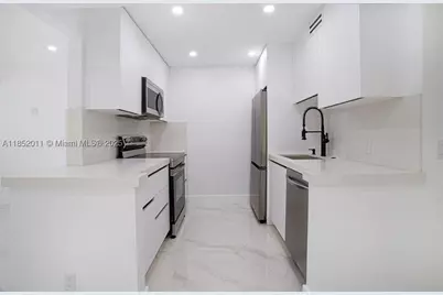 13250 SW 7th #204L, Pembroke Pines, FL 33027 - Photo 2