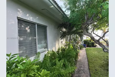 2200 Bay #3, Miami Beach, FL 33141 - Photo 8
