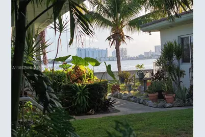 2200 Bay #3, Miami Beach, FL 33141 - Photo 26