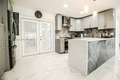 5601 SW 38th, Davie, FL 33314 - Photo 2