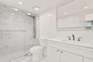 8320 Sands Point, Tamarac, FL 33321 - Photo 18
