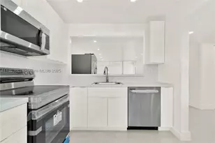 8320 Sands Point, Tamarac, FL 33321 - Photo 2
