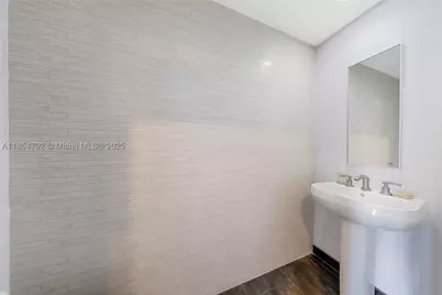 901 Brickell Key #3002, Miami, FL 33131 - Photo 10