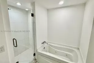 500 Brickell, Miami, FL 33131 - Photo 6