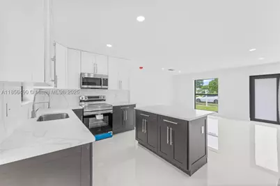 949 SE 5th, Deerfield Beach, FL 33441 - Photo 6