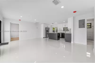 949 SE 5th, Deerfield Beach, FL 33441 - Photo 8