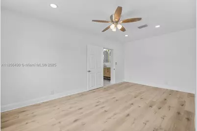 949 SE 5th, Deerfield Beach, FL 33441 - Photo 18