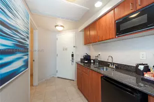 18001 Collins, Sunny Isles Beach, FL 33160 - Photo 22
