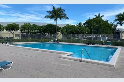 889 Hamilton #889I, Homestead, FL 33034 - Photo 4