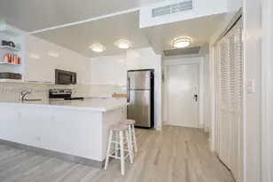 5601 Collins, Miami Beach, FL 33140 - Photo 4