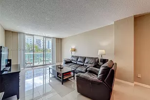 19380 Collins, Sunny Isles Beach, FL 33160 - Photo 12
