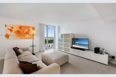 2401 Collins #1808, Miami Beach, FL 33140 - Photo 10