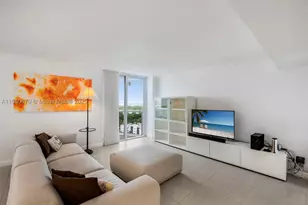 2401 Collins, Miami Beach, FL 33140 - Photo 10