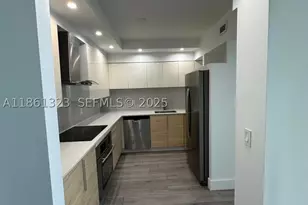 5600 Collins, Miami Beach, FL 33140 - Photo 8