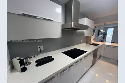 100 Lincoln #1022, Miami Beach, FL 33139 - Photo 16