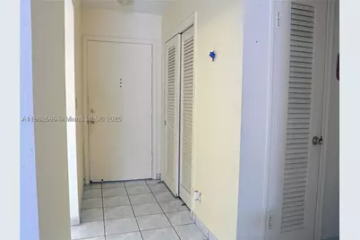 319 NE 14th #505, Hallandale Beach, FL 33009 - Photo 4