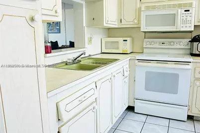 319 NE 14th #505, Hallandale Beach, FL 33009 - Photo 8