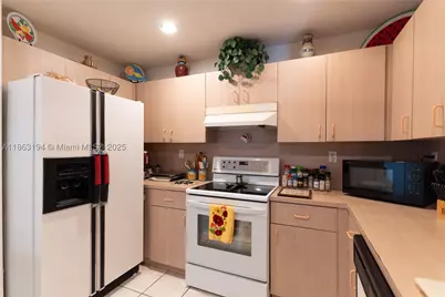 11680 SW 92nd, Miami, FL 33176 - Photo 16