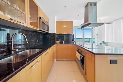6899 Collins #808, Miami Beach, FL 33141 - Photo 18