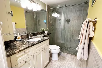 19555 E Country Club #8305, Aventura, FL 33180 - Photo 8