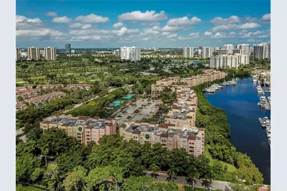 19555 E Country Club #8305, Aventura, FL 33180 - Photo 24