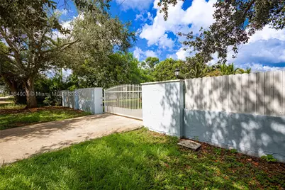 36520 SW 214th, Homestead, FL 33034 - Photo 10
