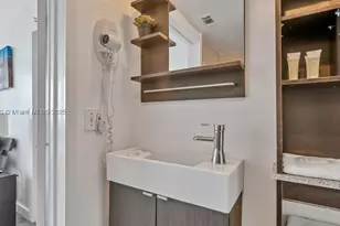 865 Collins, Miami Beach, FL 33139 - Photo 10