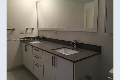 999 SW 1st #1809, Miami, FL 33130 - Photo 2