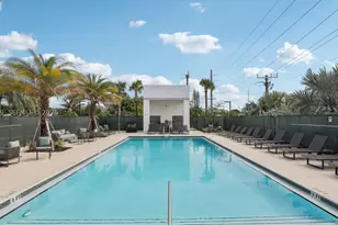 4465 Griffin, Davie, FL 33314 - Photo 4