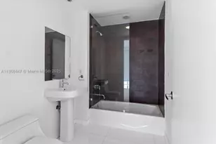 1040 Biscayne, Miami, FL 33132 - Photo 24