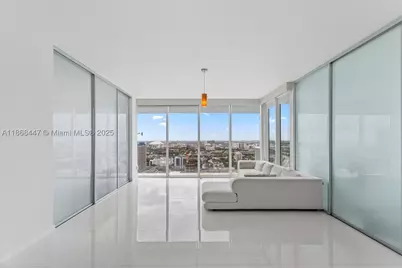 1040 Biscayne #3106, Miami, FL 33132 - Photo 2