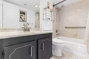 1000 Saint Charles, Pembroke Pines, FL 33026 - Photo 16