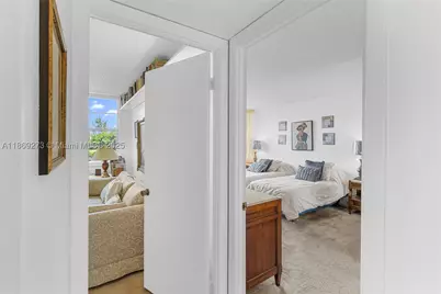 1000 Saint Charles #319, Pembroke Pines, FL 33026 - Photo 20