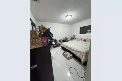6411 W 27th #201, Hialeah, FL 33016 - Photo 8
