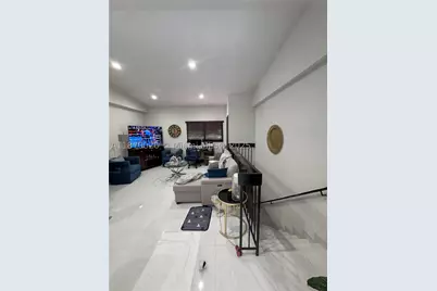 6411 W 27th #201, Hialeah, FL 33016 - Photo 6
